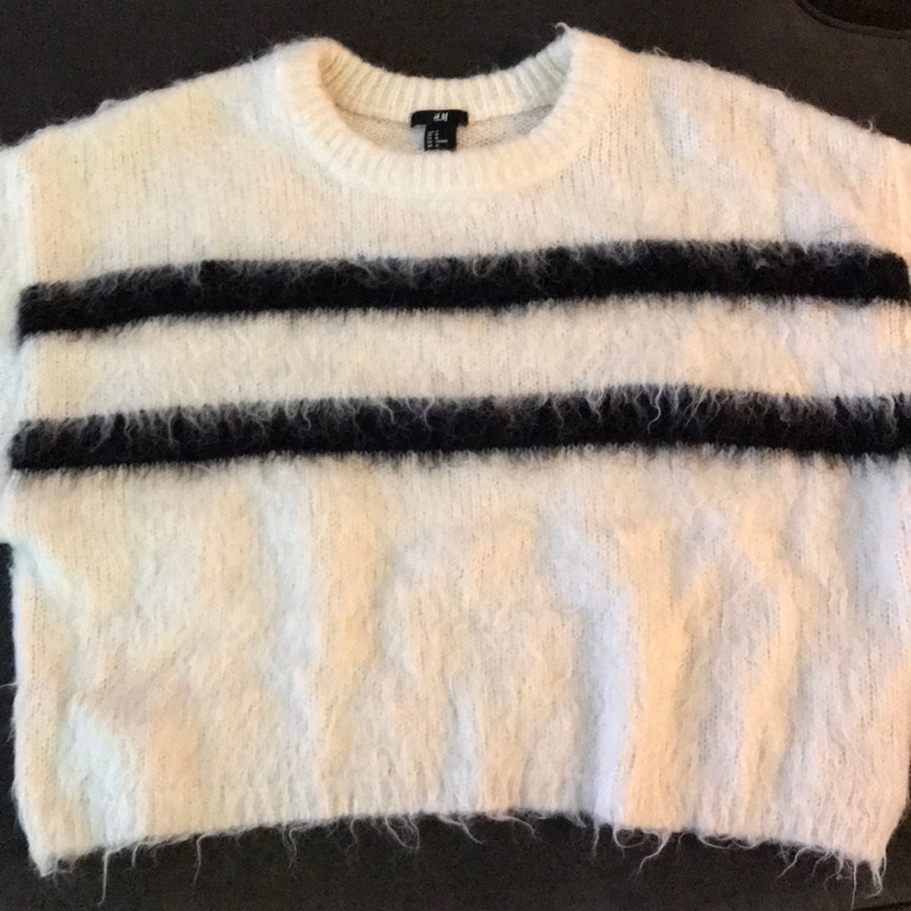 H&M women’s sweater
